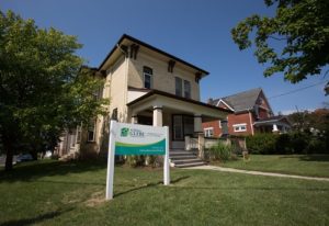 Glebe Centre - new signEDIT - 2015-9837 (002)